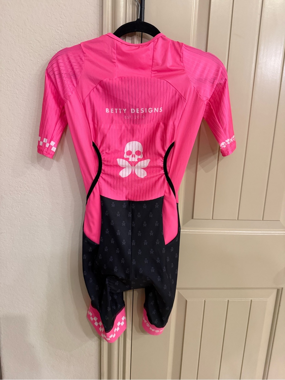 Betty Designs Pink Betty Pro Short Sleeve Triathlon Race Suit size medium - Picture 8 of 10